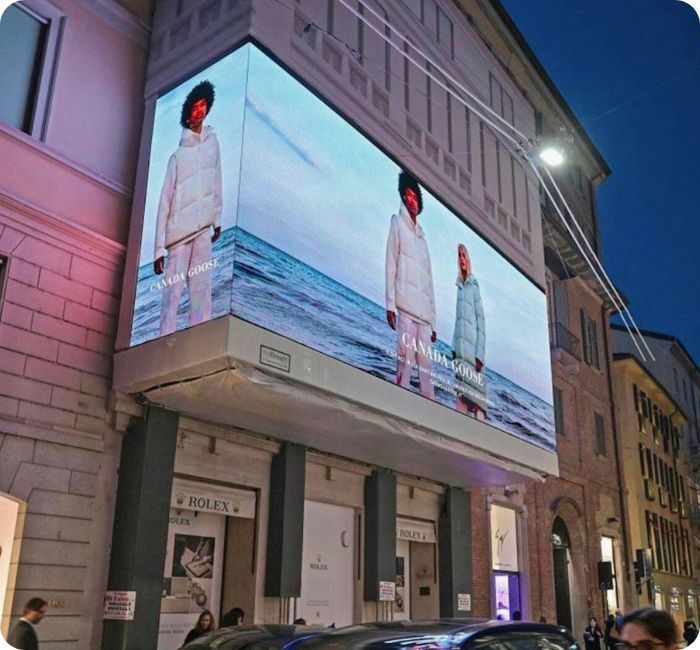 ledwall outdoor lewall adv omegaled maxischermi pubblicitari ledwall outdoor lewall adv omegaled maxischermi pubblicitari